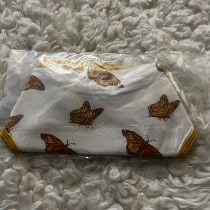 NWT Kyte Monarch bib